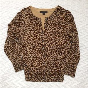 Cheetah  print button down sweater💞